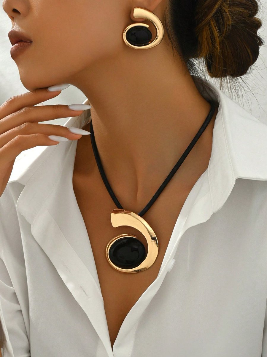 14K Gold Plated Black Onyx Swirl Choker Necklace And Earrings Set null