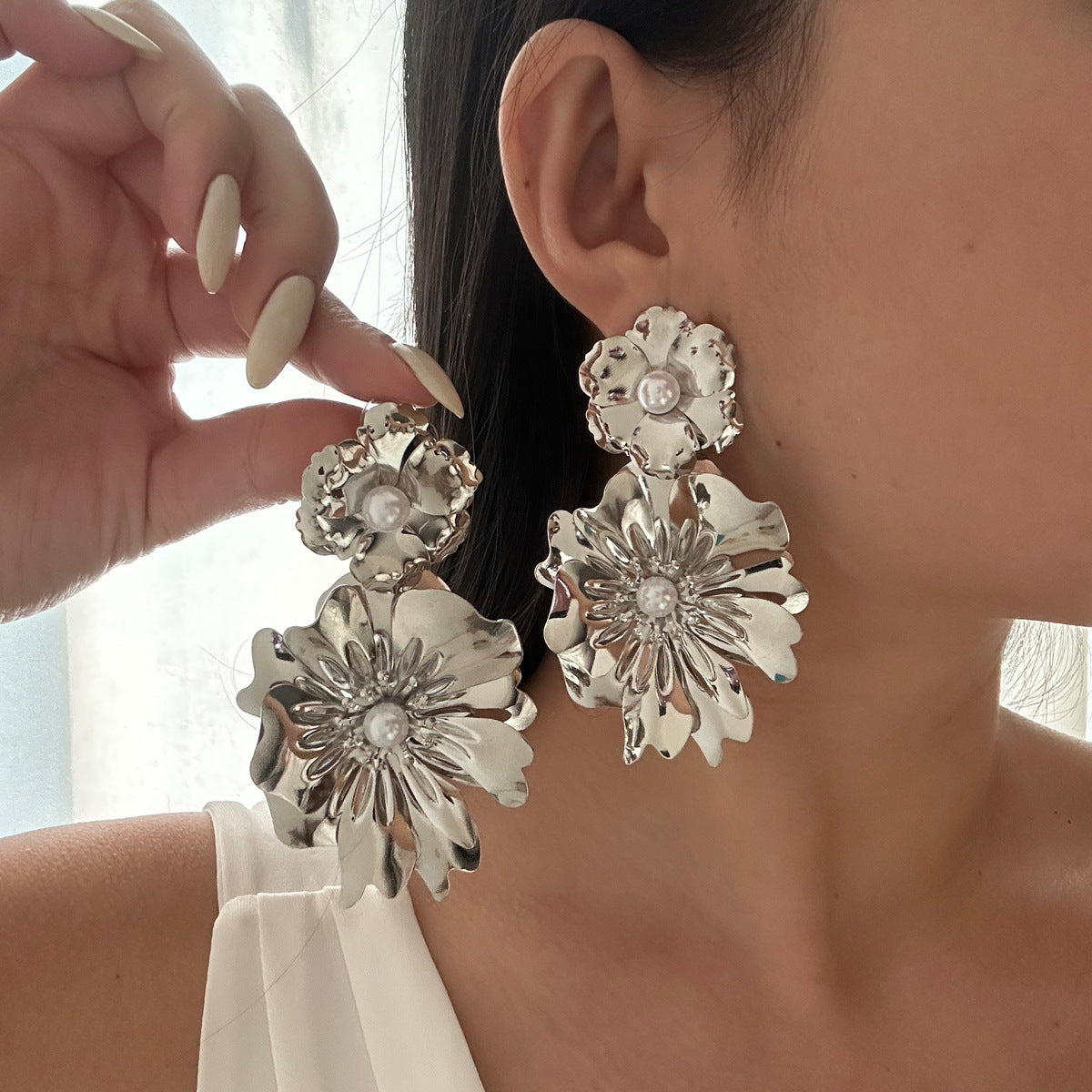 Stylish Flower Earrings Exaggerated Alloy Pearl My Store